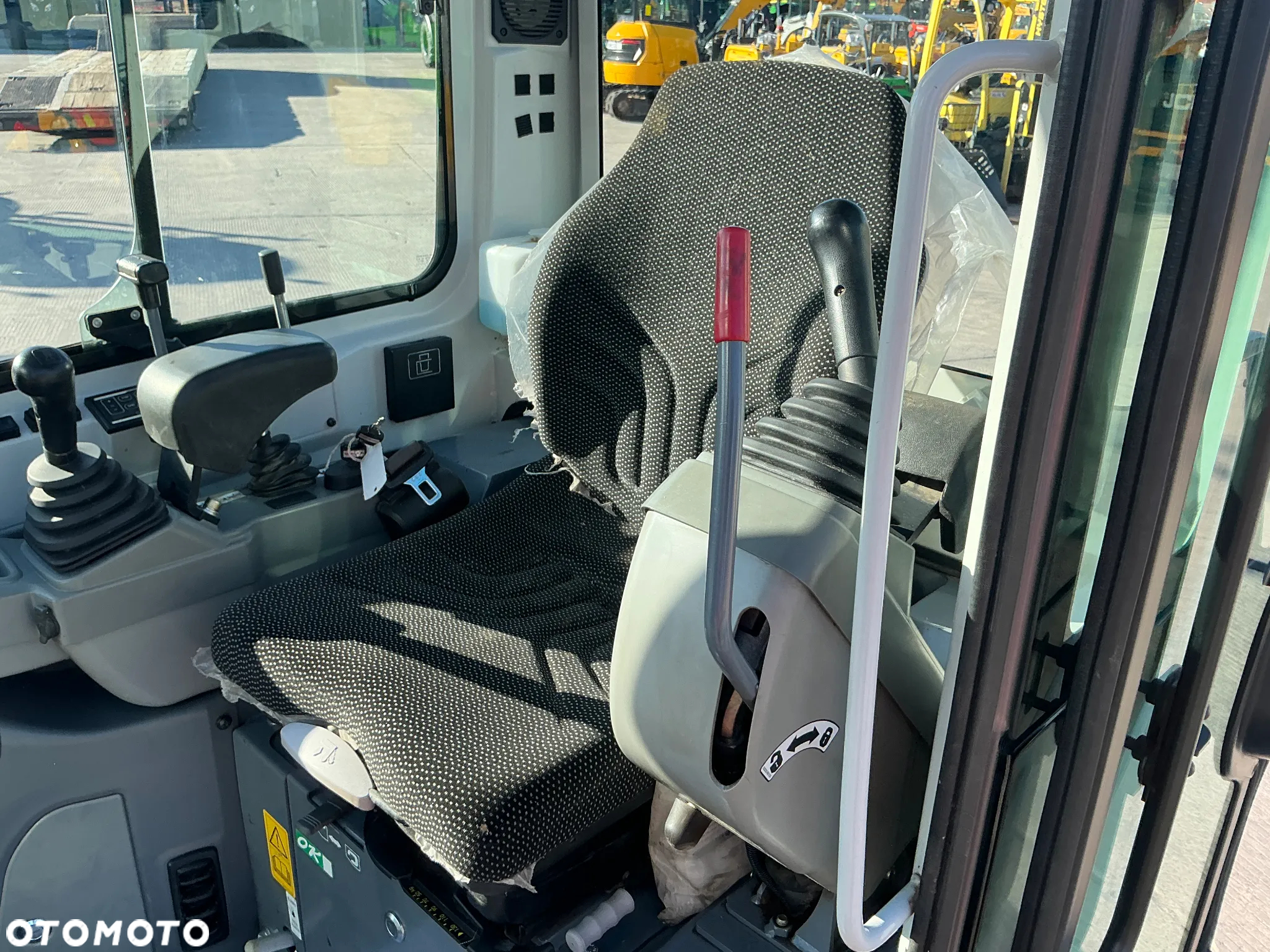 Takeuchi TB216 - 12