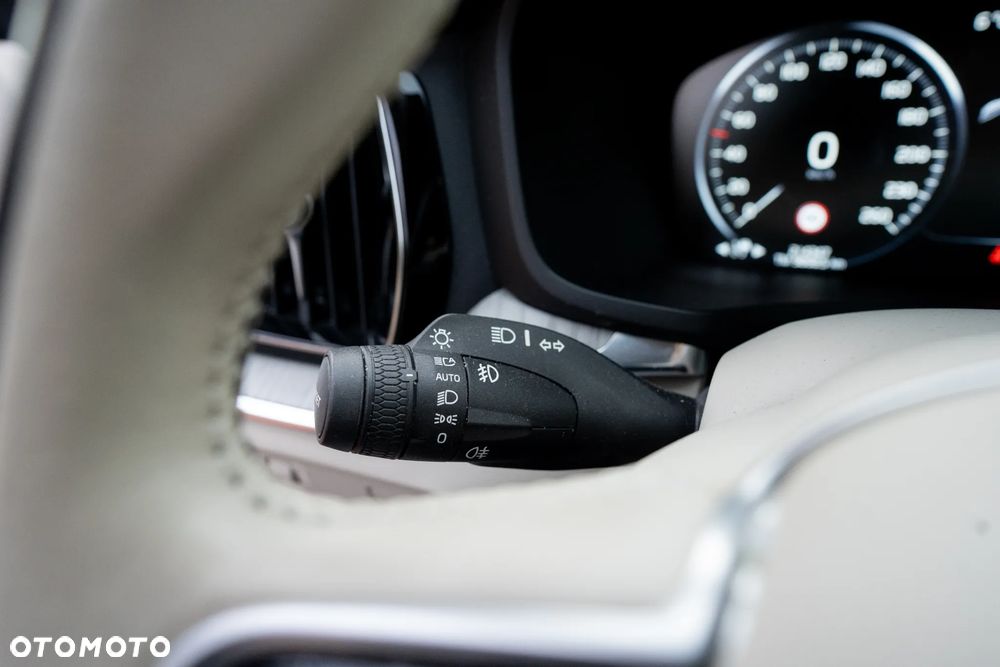 Volvo V60 B4 B Geartronic Inscription - 24