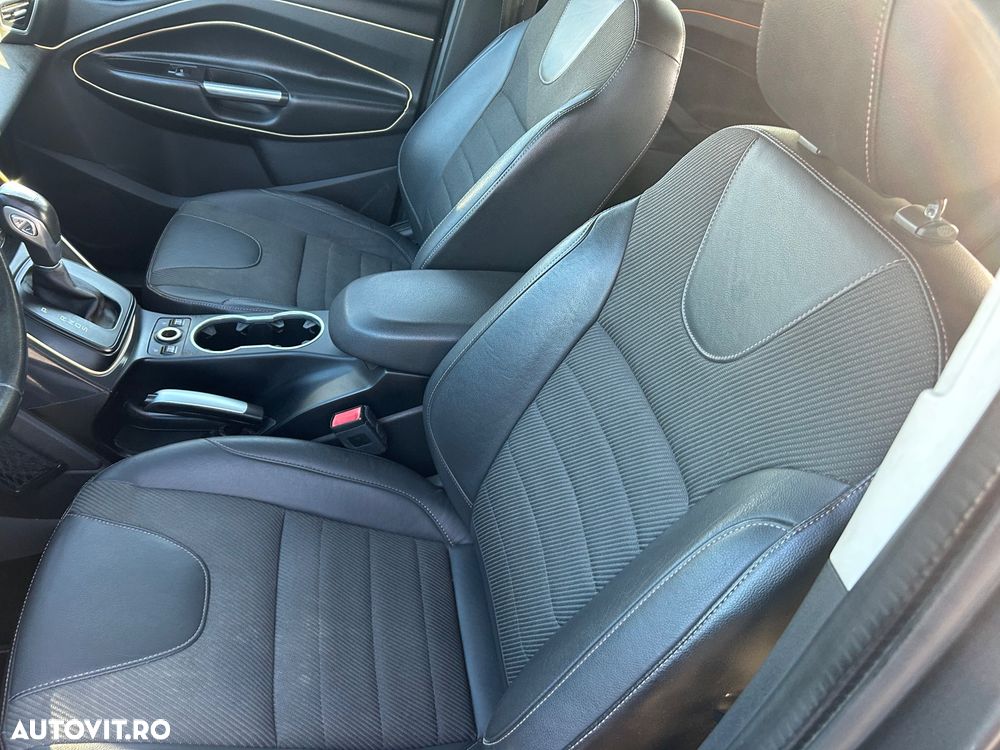 Ford Kuga - 12