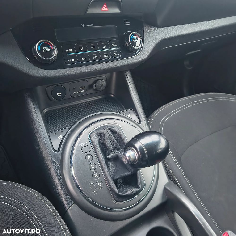 Kia Sportage - 12