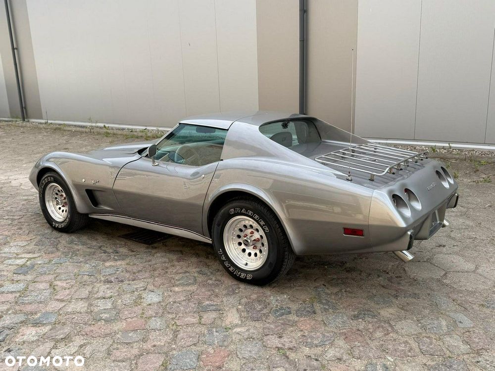 Chevrolet Corvette - 3
