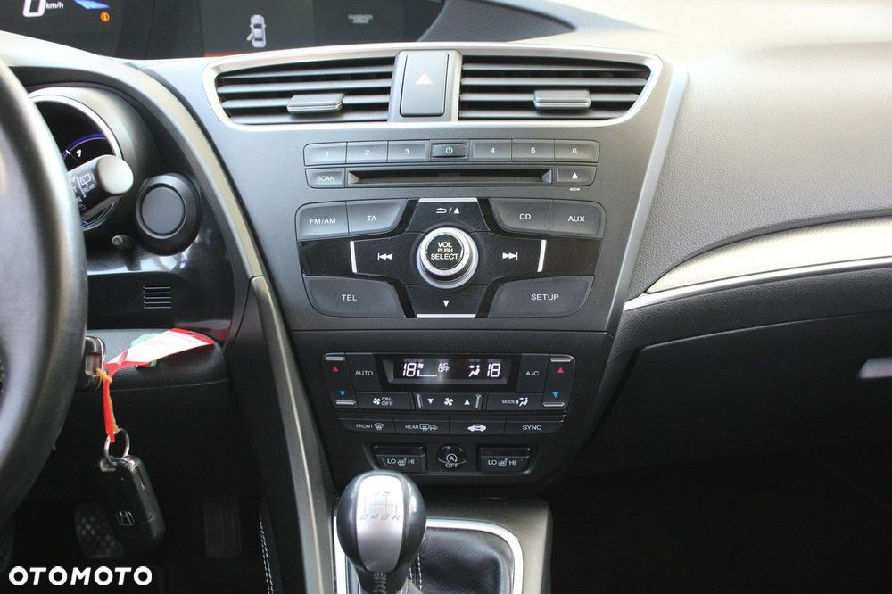 Honda Civic 1.8 Elegance (Honda Connect+) - 11