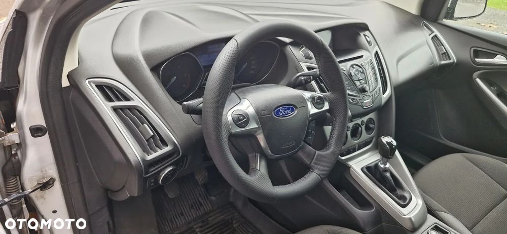 Ford Focus 1.6 TDCi DPF Champions Edition - 20