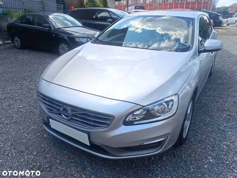 Volvo V60 D3 Geartronic Momentum - 17