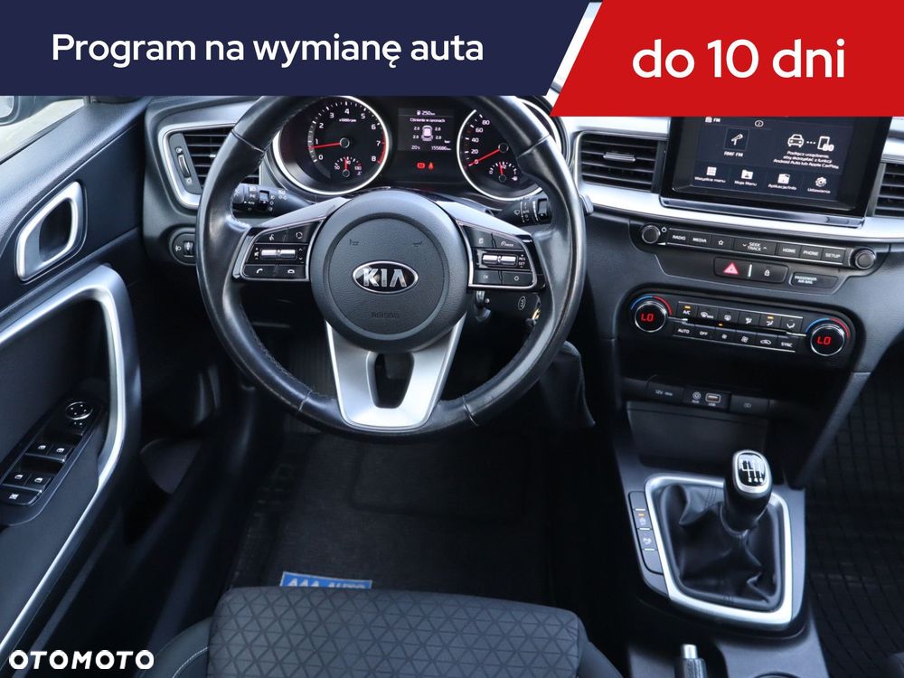 Kia Ceed - 9