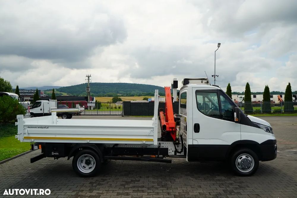 Renault DAILY 35-150 / BASCULATOR + MACARA AUTOCAR FASSI F32A / CAPACITATE DE RIDICARE MAXIMĂ 995 KG / RAZĂ DE ATINGERE 5,5 M / IMPORTAT - 17
