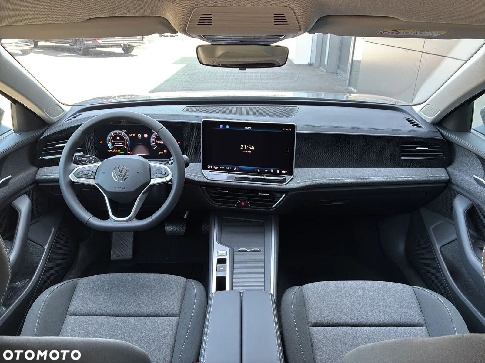Volkswagen Passat - 4