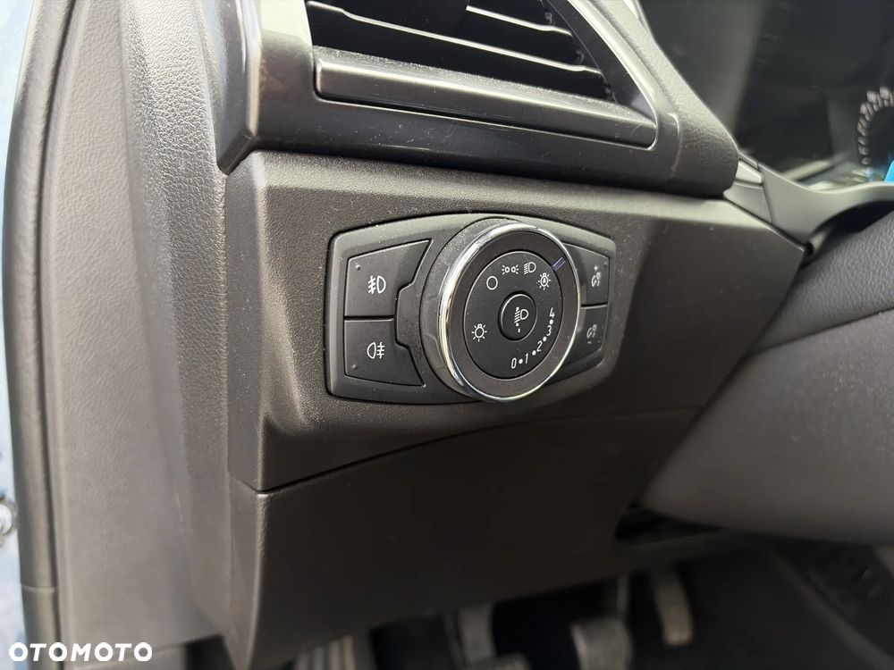 Ford Mondeo 1.5 EcoBoost Trend - 26