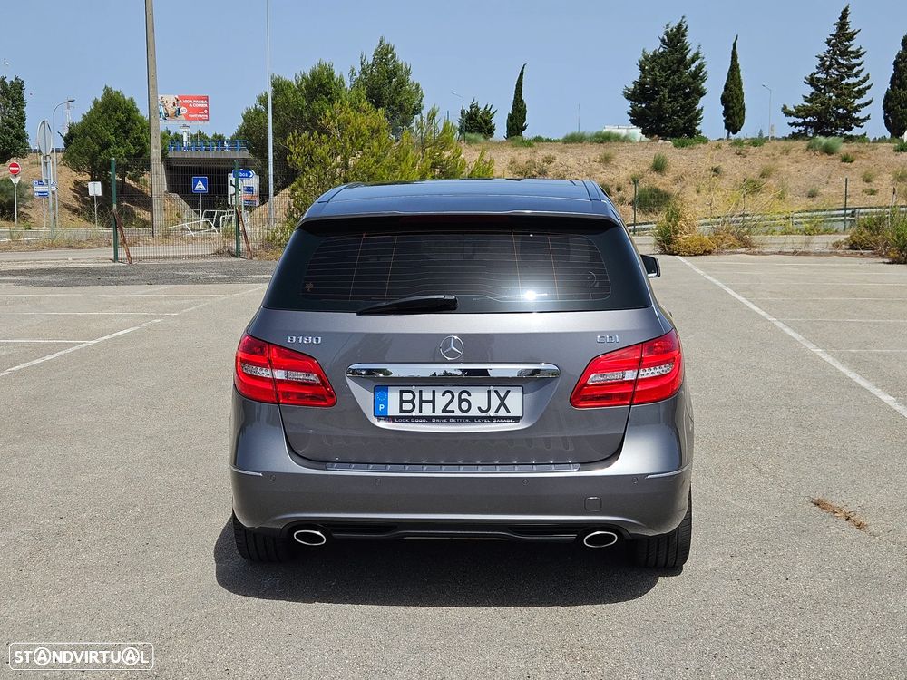Mercedes-Benz B 180 - 9