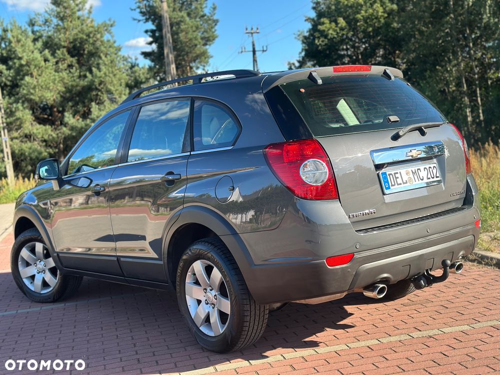 Chevrolet Captiva - 36
