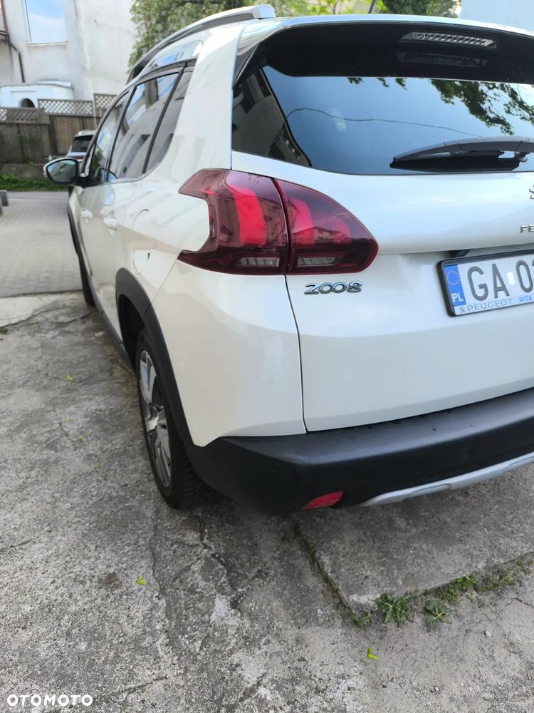 Peugeot 2008 1.2 Pure Tech Allure S&S EAT6 - 7