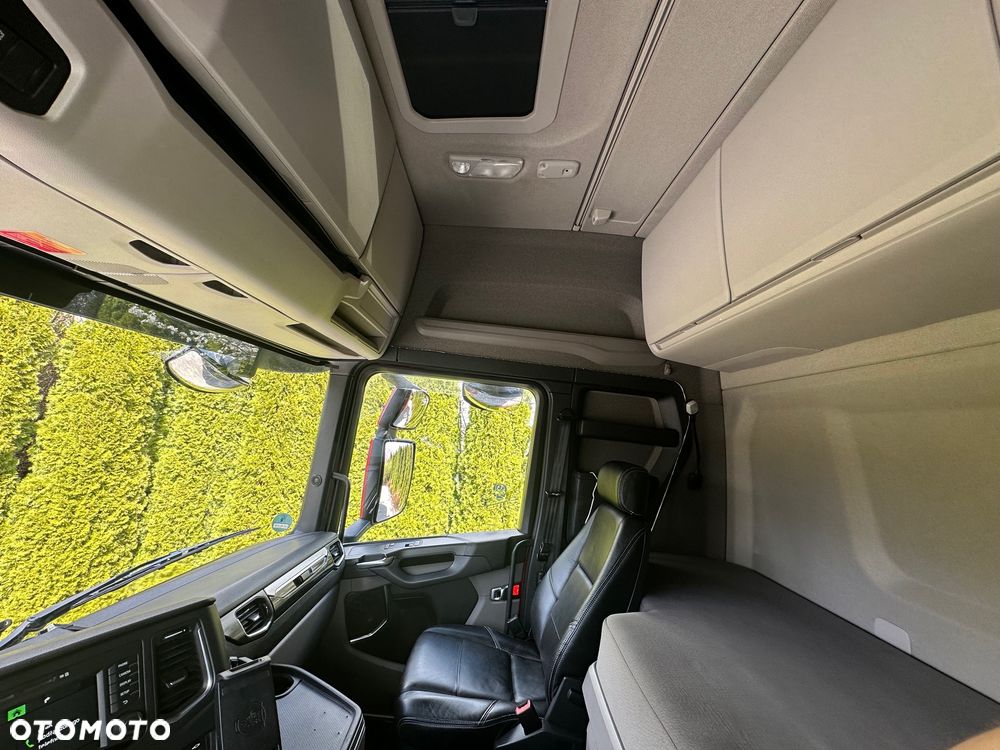 Scania / R500 / 6X2 / HAKOWIEC / Oś-SKRĘTNA-PODNOSZONA / - 32