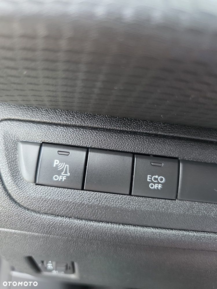 Peugeot 2008 1.2 Pure Tech Style EU6 - 20