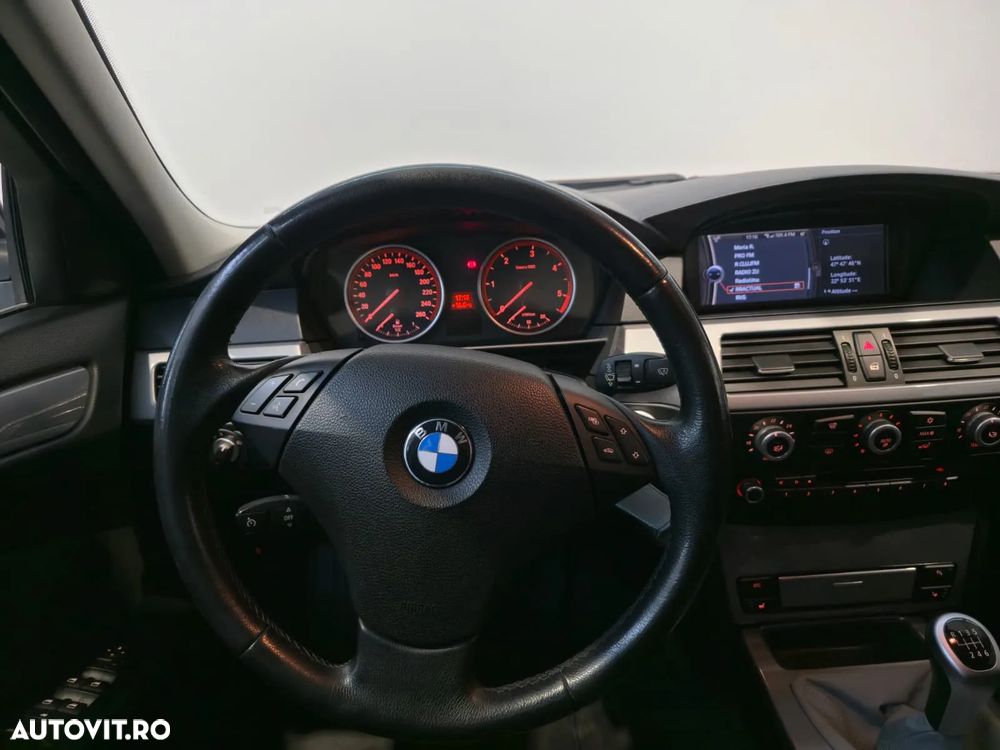 BMW Seria 5 520d - 14