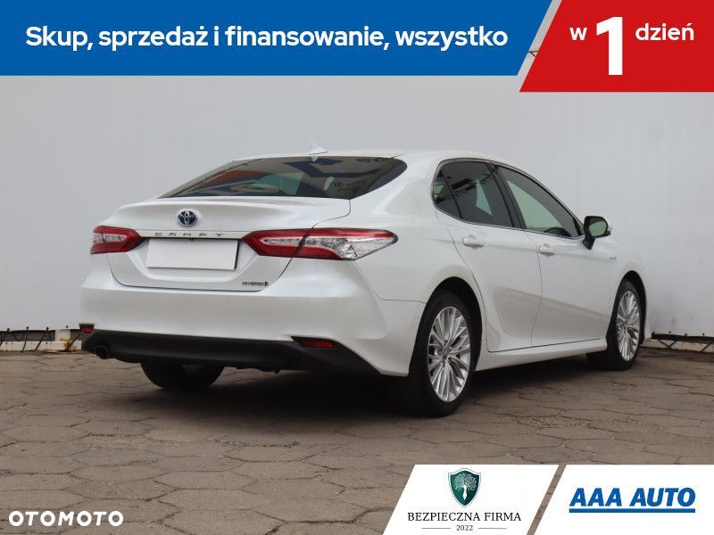 Toyota Camry - 7