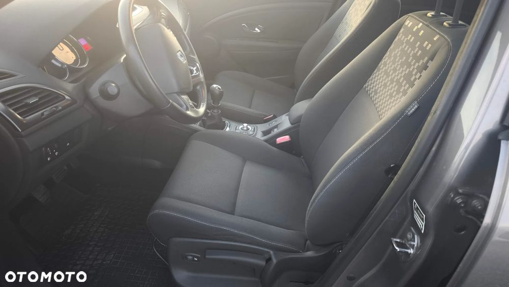 Renault Megane 1.6 16V 110 Dynamique - 7