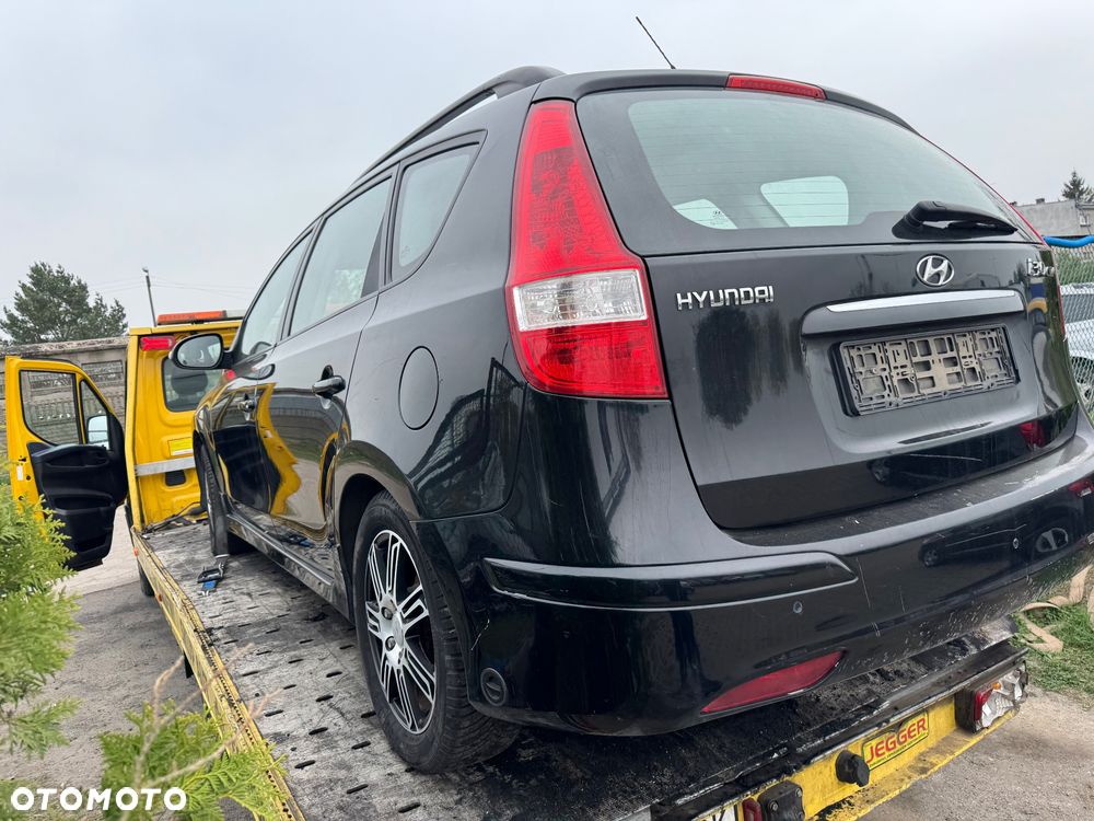 Hyundai i30 lift kombi kolor 9F czarny wszystkie części - 5
