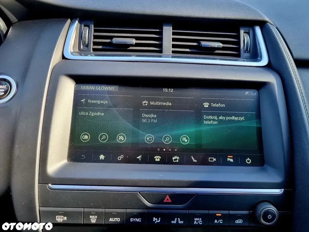 Jaguar E-Pace - 25