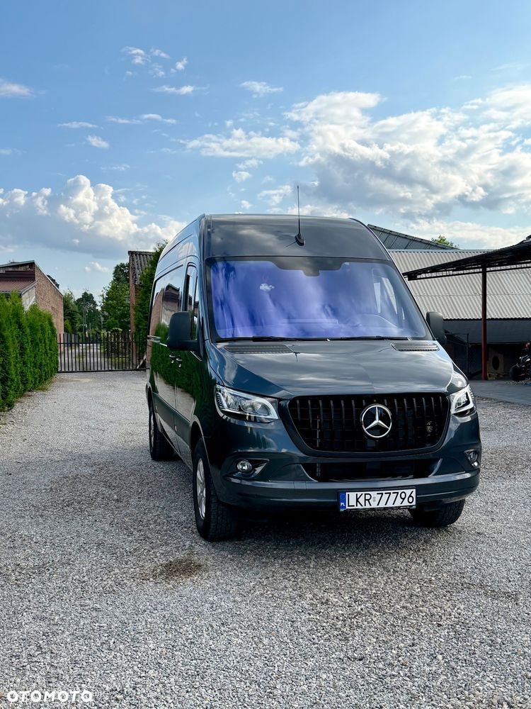 Mercedes-Benz Sprinter - 2