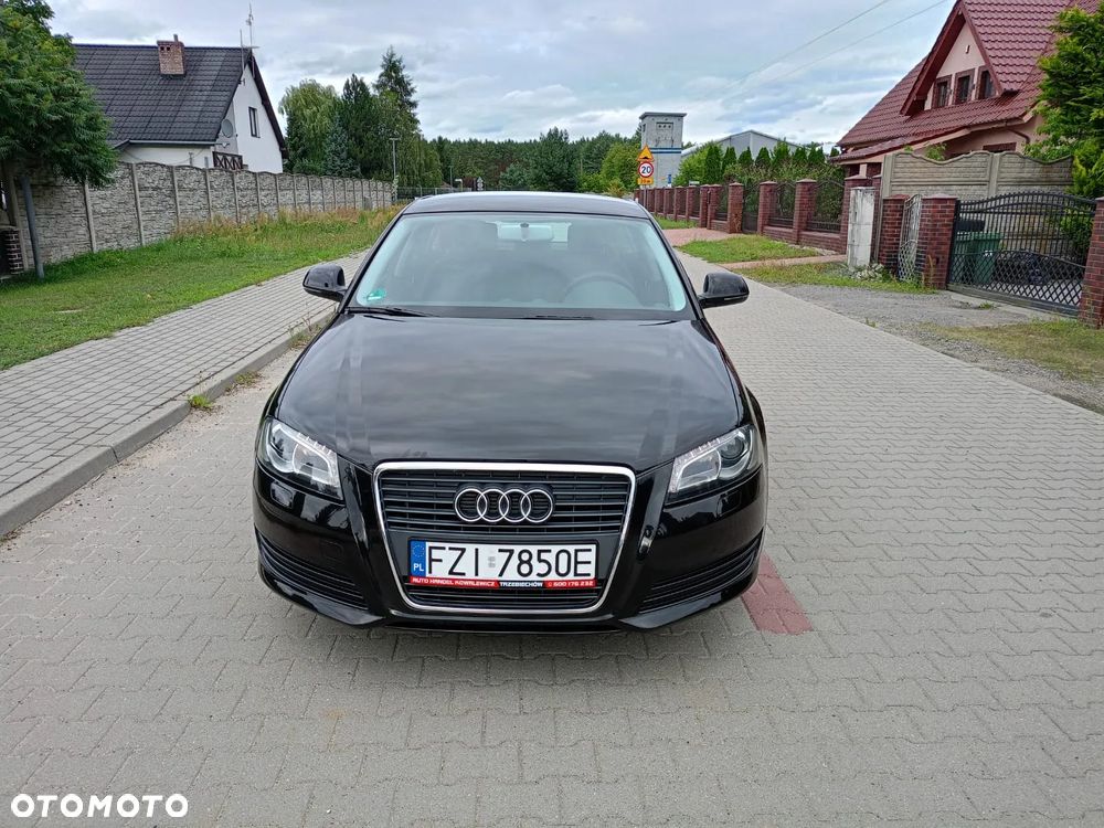 Audi A3 Sportback - 2