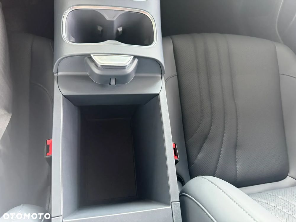 Geely Starray EM-i 1.5 PHEV Pro - 27