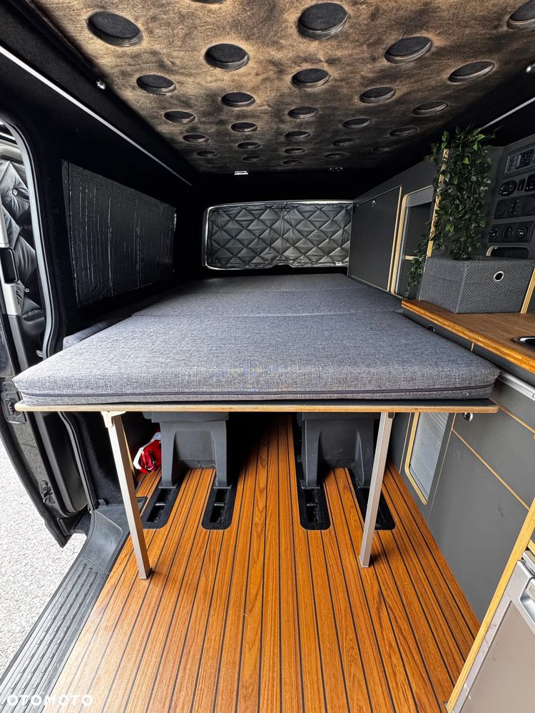 Volkswagen Caravelle L2 4Motion - 4