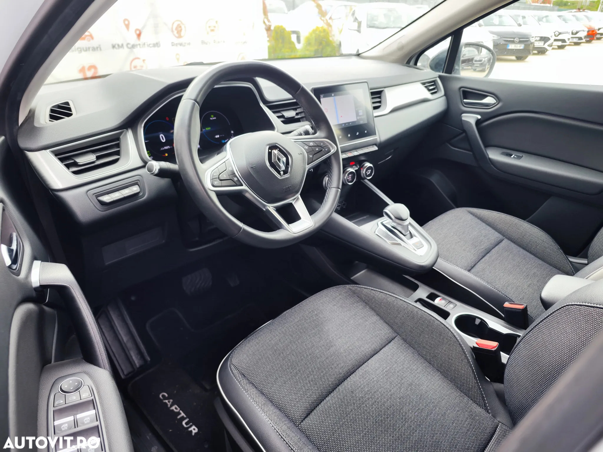 Renault Captur E-TECH PLUG-in 160 INTENS - 9