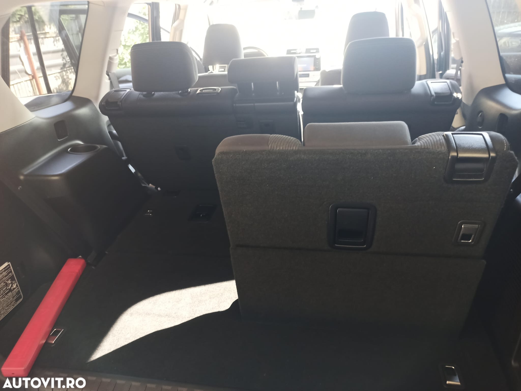Toyota Land Cruiser 2.8l Turbo D-4D M/T Executive - 24
