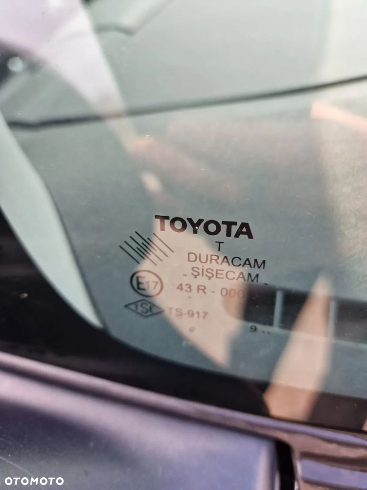 Toyota Auris 1.33 VVT-i Terra - 25