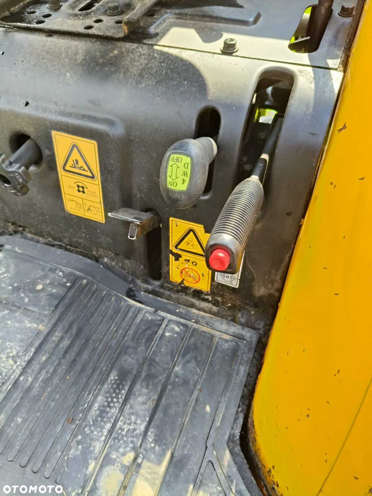 JCB 335 HST - 15