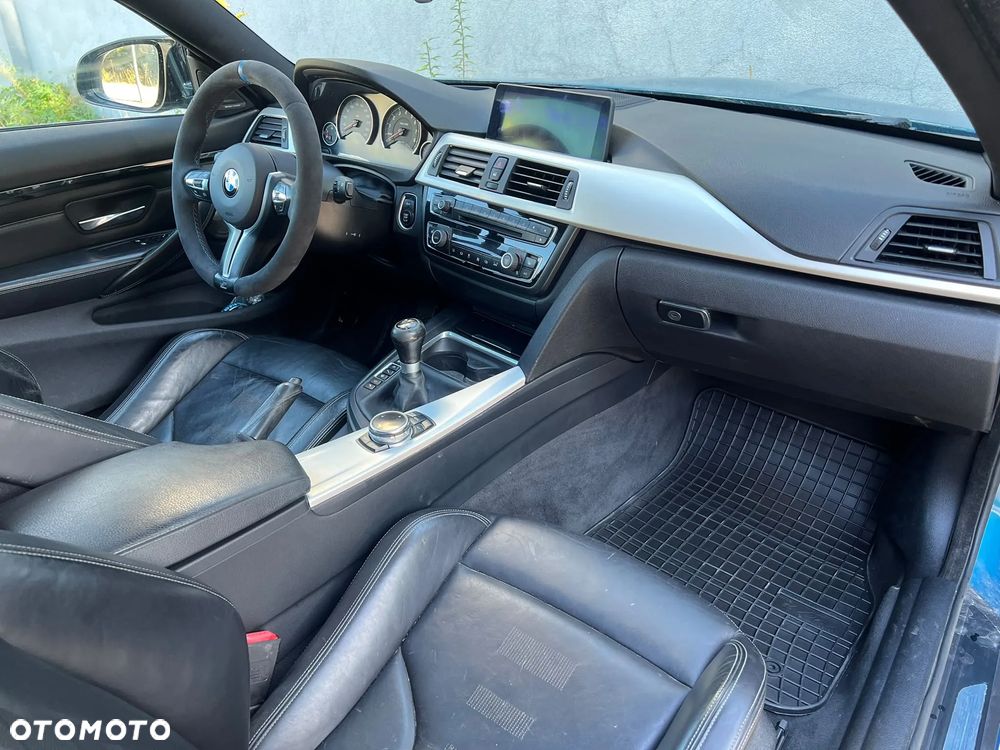 BMW M4 Standard - 9