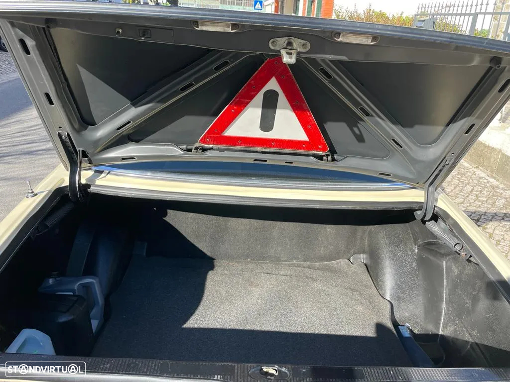 Mercedes-Benz 300 - 25