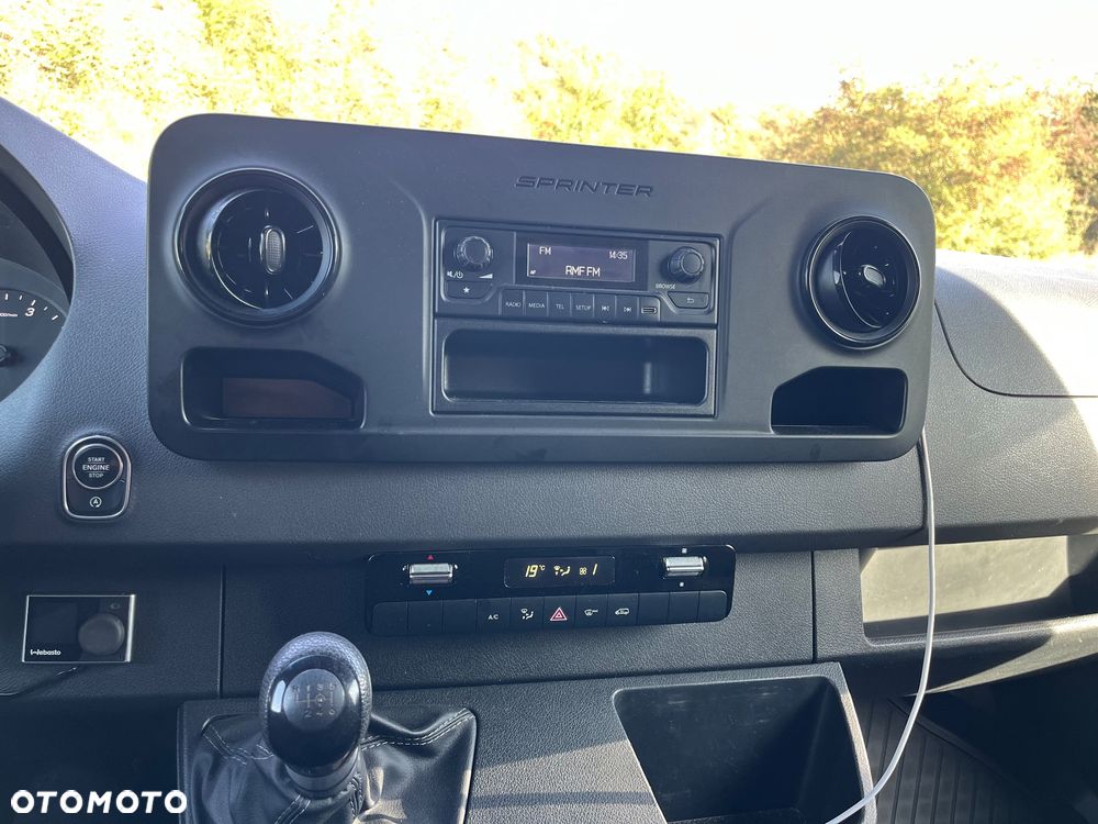 Mercedes-Benz Sprinter - 8