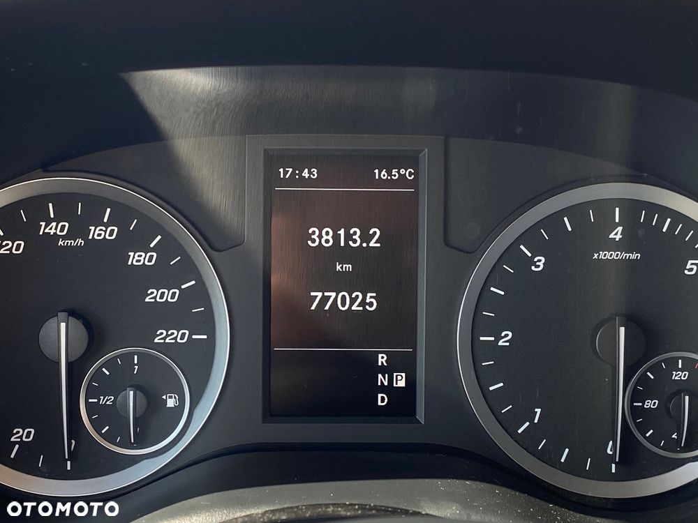 Mercedes-Benz Vito - 28