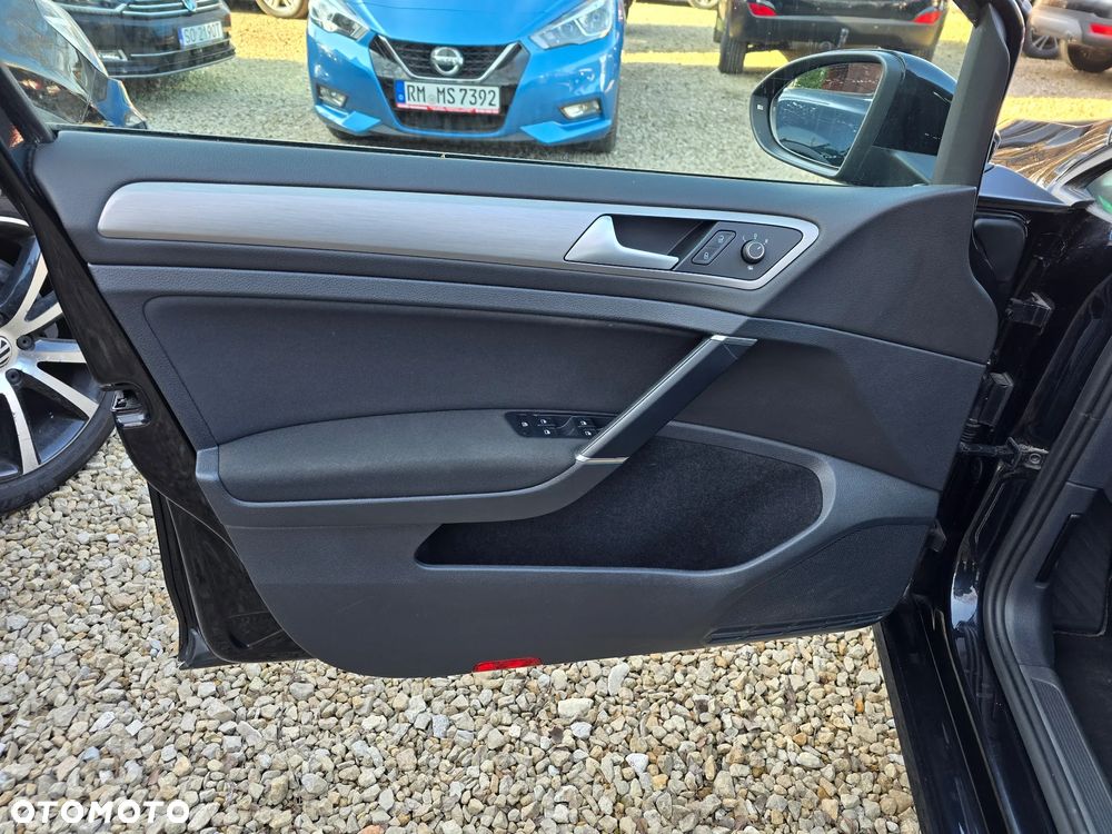 Volkswagen Golf 1.4 TSI BlueMotion Technology DSG Comfortline - 21