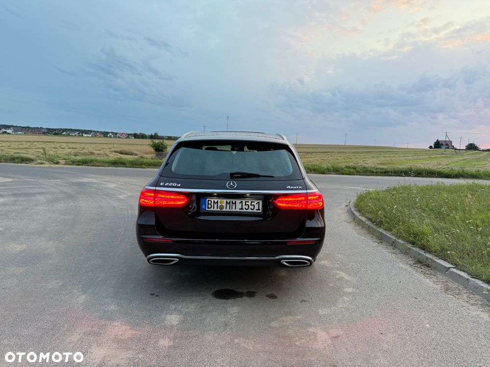 Mercedes-Benz Klasa E 220 d 4-Matic 9G-TRONIC - 5