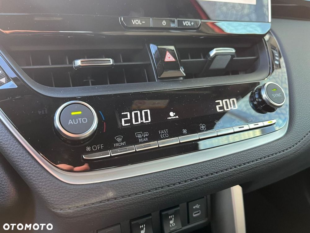 Toyota Corolla Cross 2.0 Hybrid Executive - 20