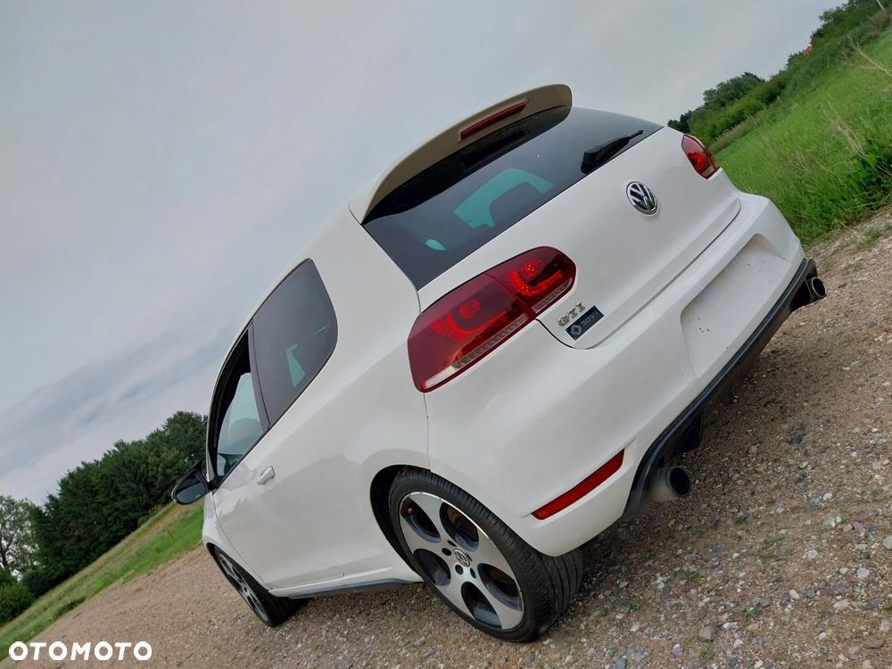 Volkswagen Golf 2.0 TSI GTI - 18