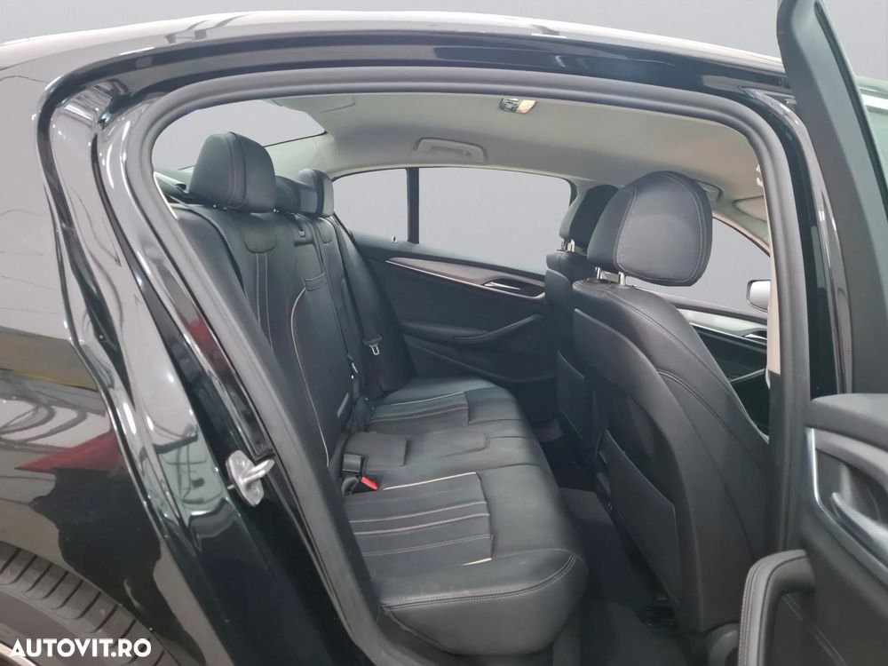 BMW Seria 5 530e Aut. M Sport Edition - 8