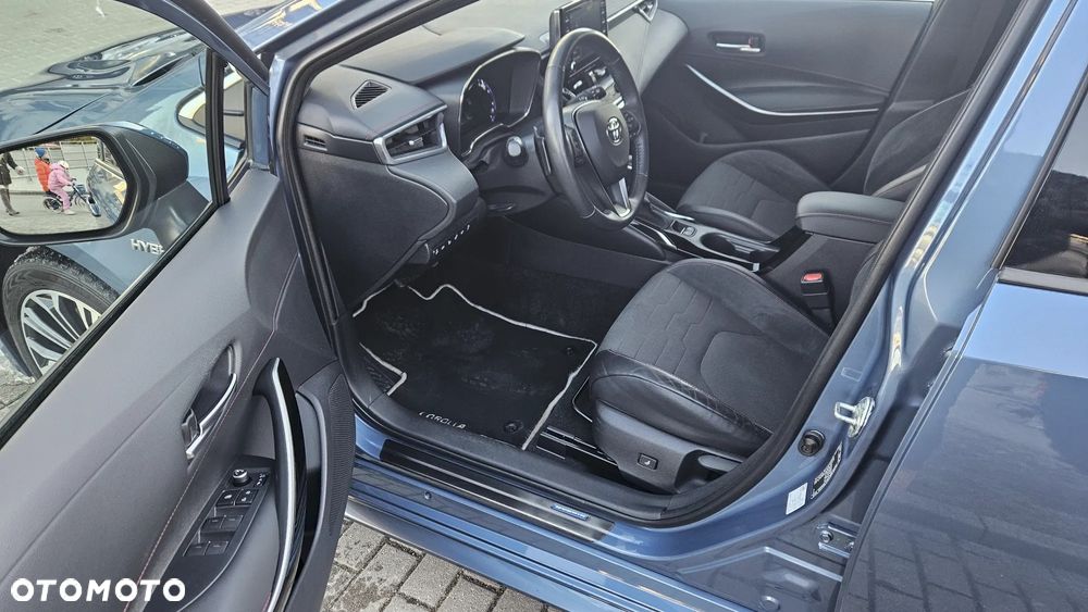 Toyota Corolla 2.0 Hybrid Executive - 8