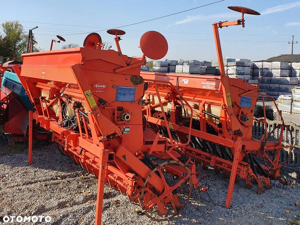 Kuhn KUHN Integra 3000 - 8