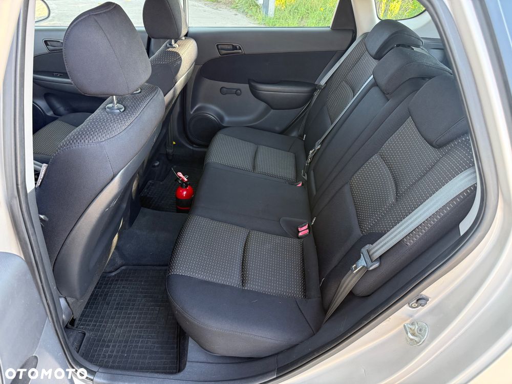 Hyundai i30 1.6 CRDi Classic - 8