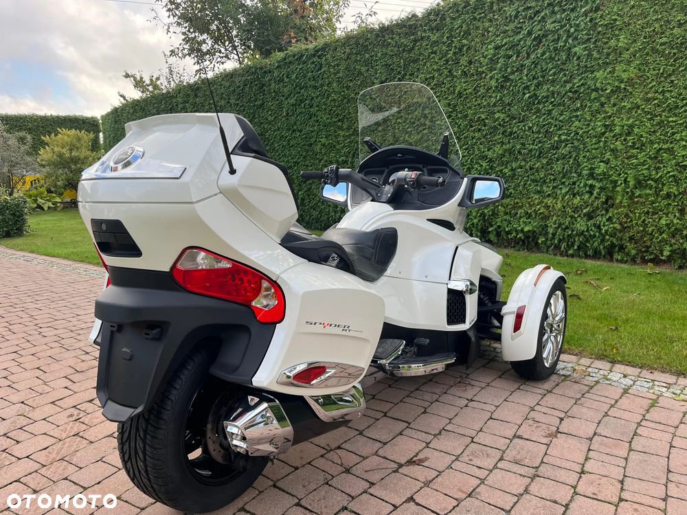 Can-Am Spyder - 4