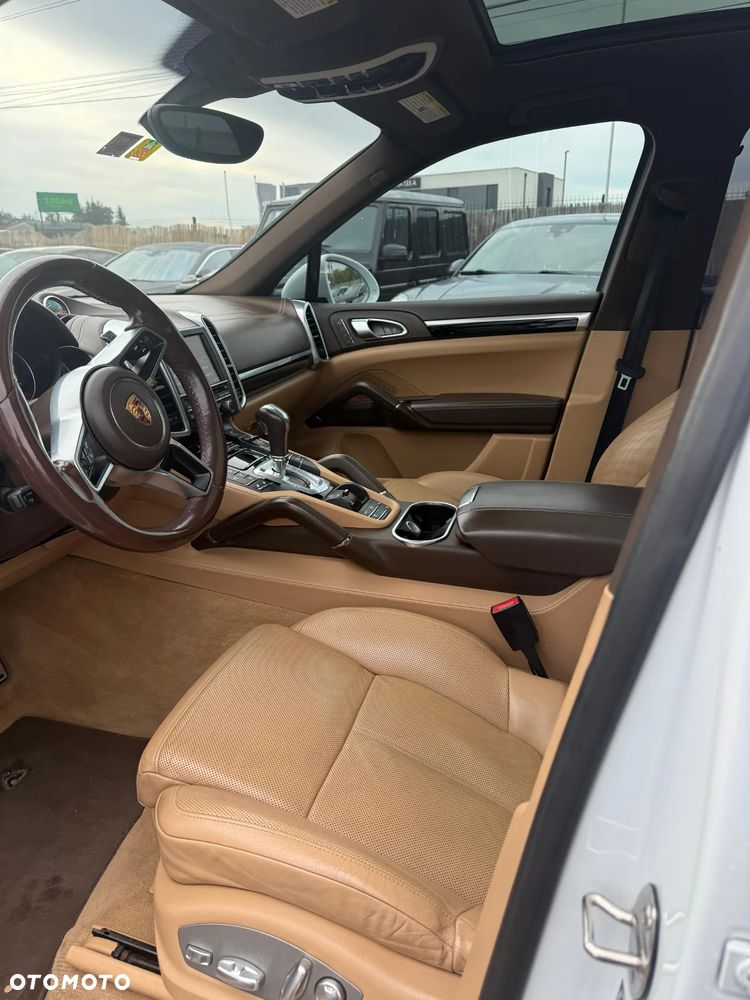Porsche Cayenne GTS - 18