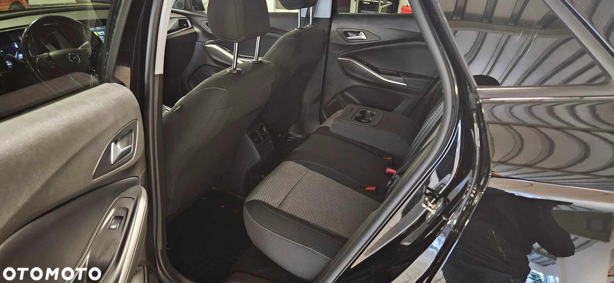 Opel Grandland 1.2 T Business Edition S&S - 10