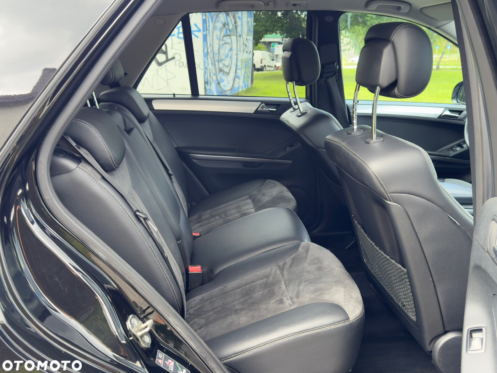 Mercedes-Benz ML 280 CDI 4Matic 7G-TRONIC DPF Edition 10 - 14