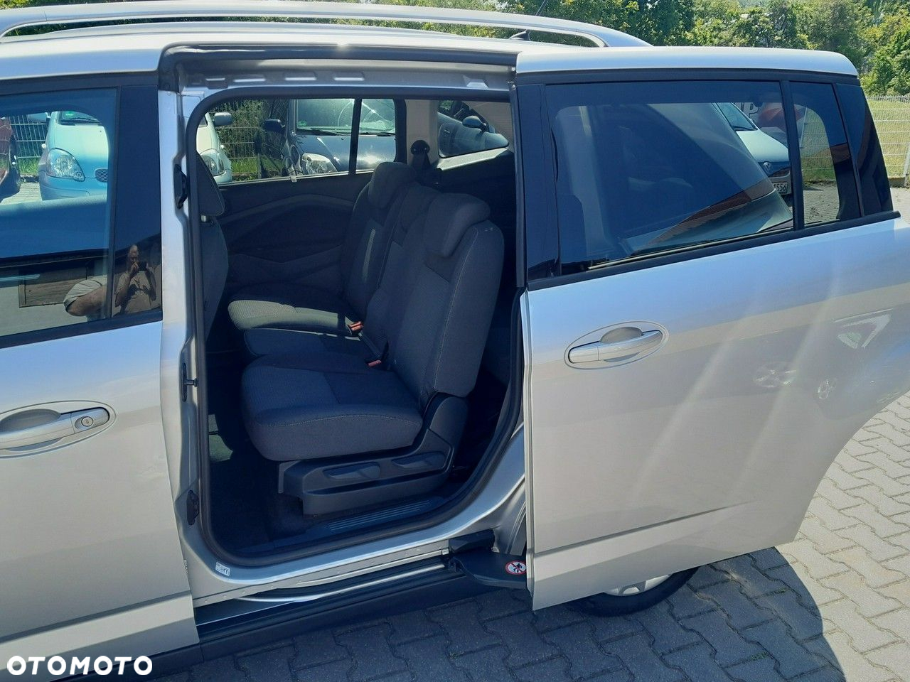 Ford Grand C-MAX - 13