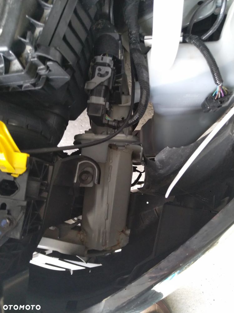 Ford Transit Courier - 15