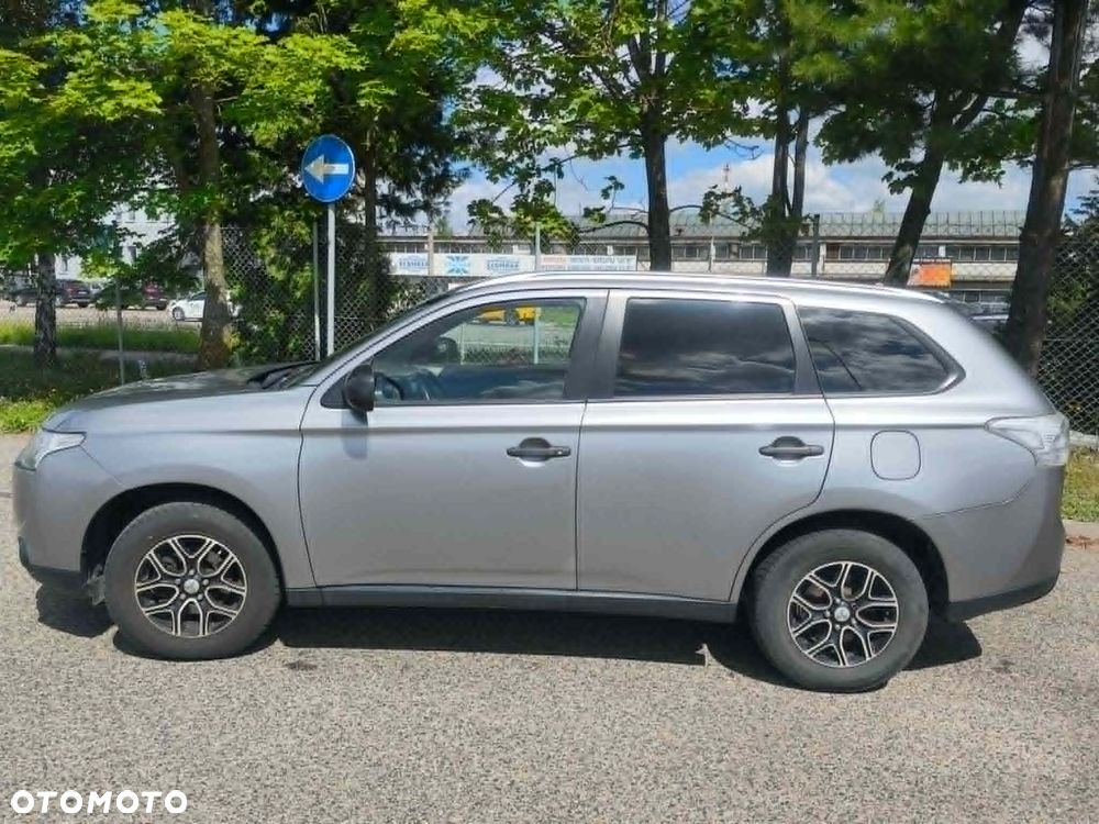 Mitsubishi Outlander 2.0 Intense + 2WD - 4