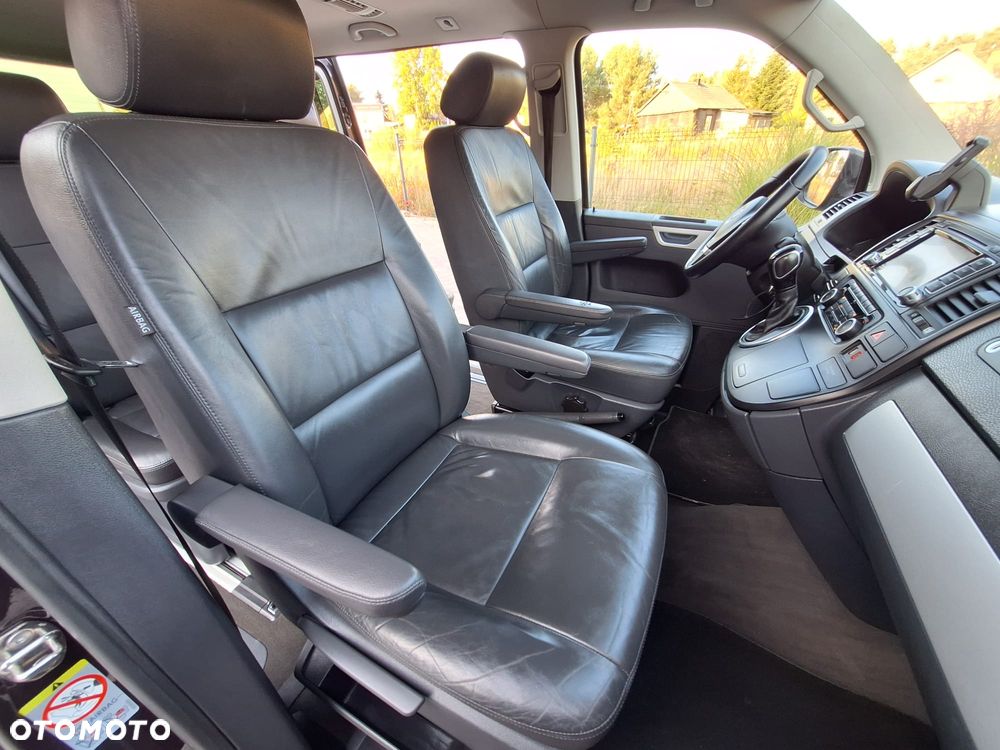 Volkswagen Multivan - 23